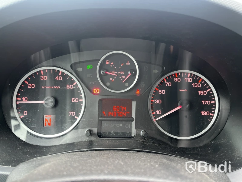 Skåpbil Peugeot Partner 1.6 -2018 BlueHDi | 99hk Reparationsobjekt