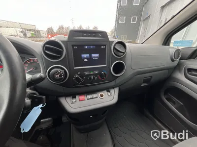 Skåpbil Peugeot Partner 1.6 -2018 BlueHDi | 99hk Reparationsobjekt