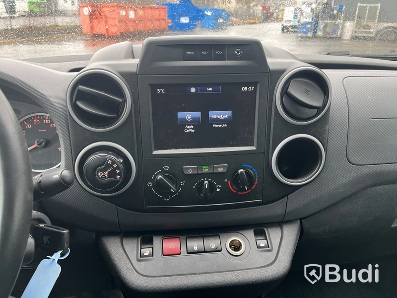 Skåpbil Peugeot Partner 1.6 -2018 BlueHDi | 99hk Reparationsobjekt