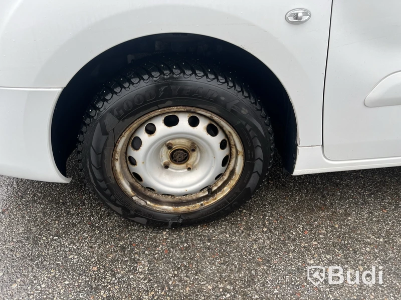 Skåpbil Peugeot Partner 1.6 -2018 BlueHDi | 99hk Reparationsobjekt