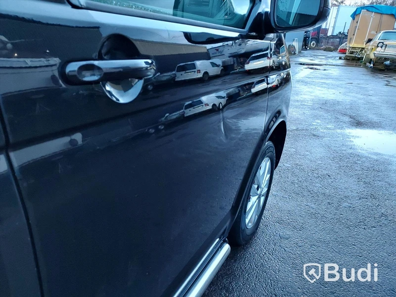Volkswagen Transporter T6 2.0 TDI BMT Skåp 4MOTION (150hk) - 2016. Auktionen omstartad.
