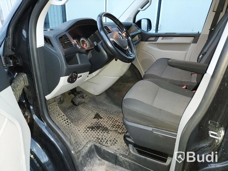 Volkswagen Transporter T6 2.0 TDI BMT Skåp 4MOTION (150hk) - 2016. Auktionen omstartad.