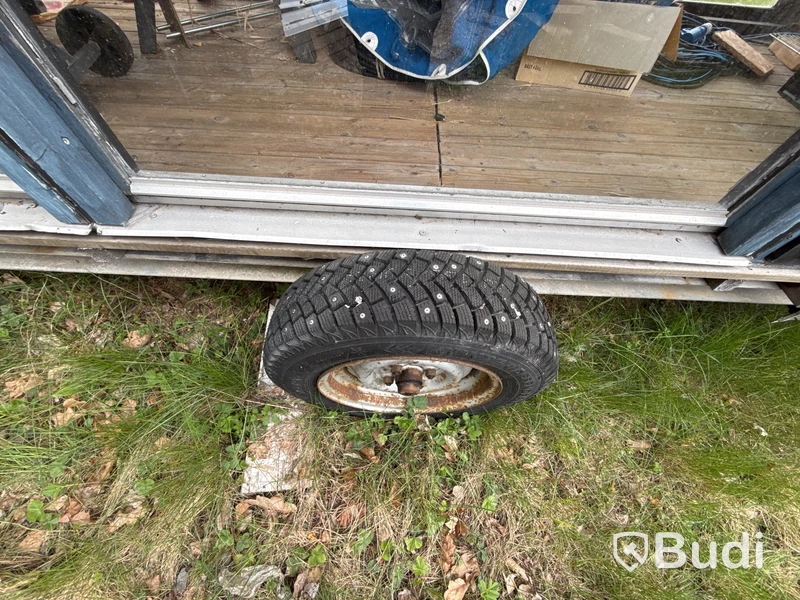 Släpvagn med solpaneler