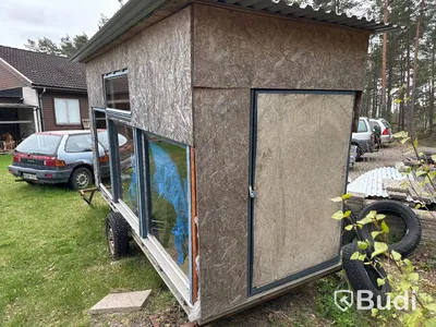 Släpvagn med solpaneler