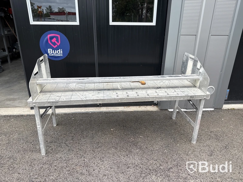 Skärbord för isolering