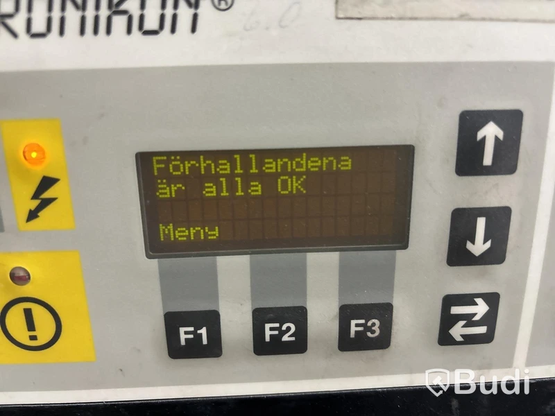 Skruvkompressor med dubbla tankar.