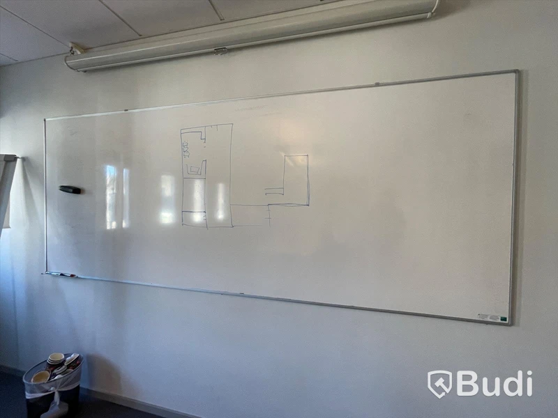 Whiteboard (Ca Mått 300 x120 cm)