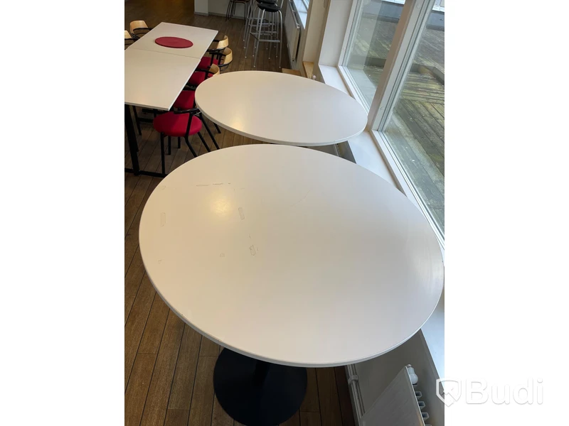 2 st Ståbord (Mått Dia 90 x H111 cm)