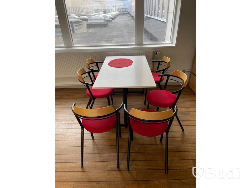 Bord och 6st stolar (Mått 160x70)