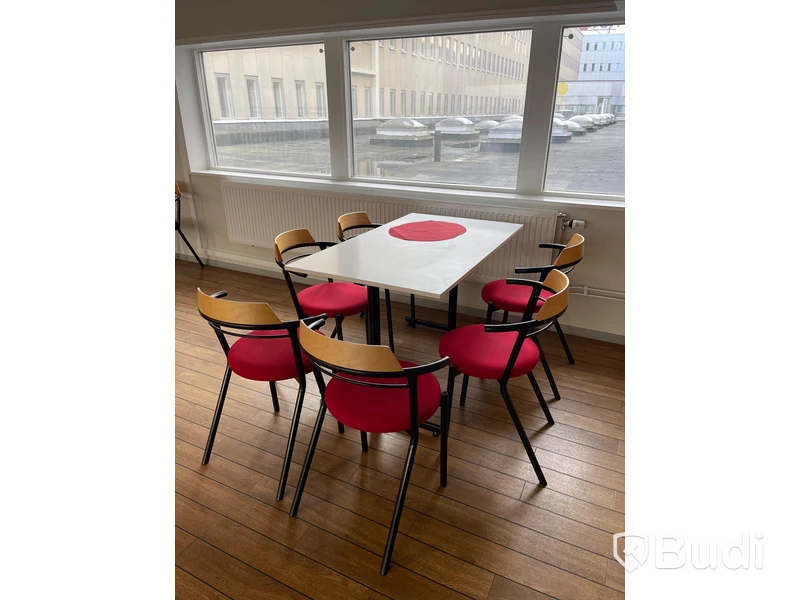 Bord och 6st stolar (Mått 160x70)