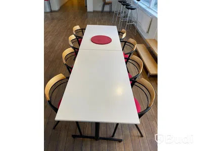 2st Bord och 8st stolar (Mått 160 x 70 cm/bord)