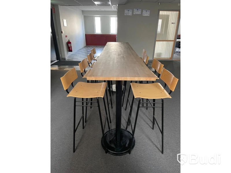 Barbord från Dozz ink 8st stolar (Ca mått 51 x 251 cm)