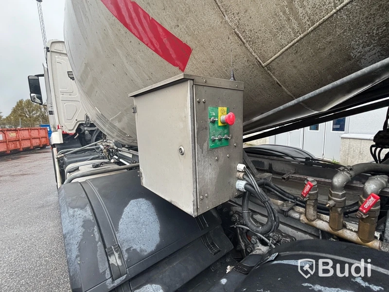 Betongbil Mercedes-Benz Arocs 10.7 -2019 | Saraka