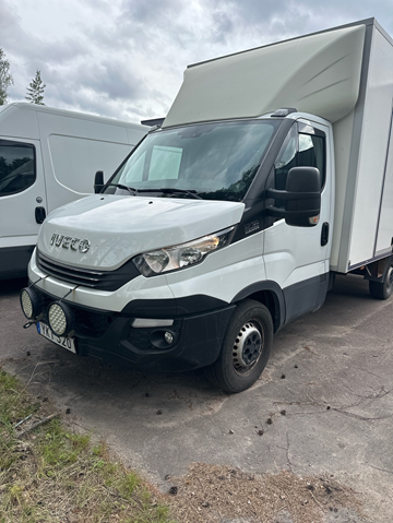 Iveco Daily - 2017 | Zepro Bakgavellyft | Sidodörr och Extraljus 