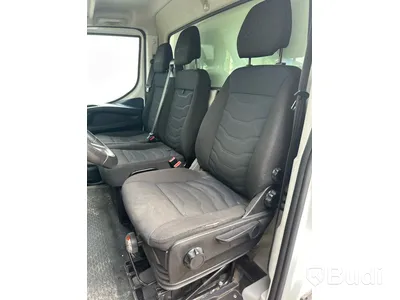 Iveco Daily - 2017 | Zepro Bakgavellyft | Sidodörr och Extraljus