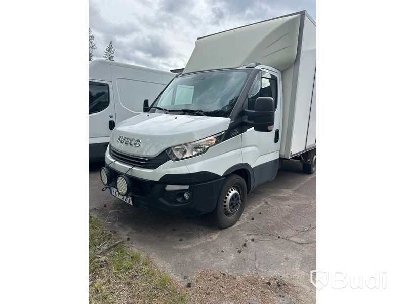 Iveco Daily - 2017 | Zepro Bakgavellyft | Sidodörr och Extraljus