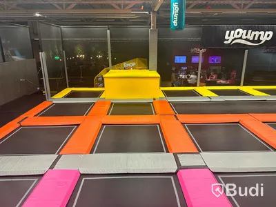 Free Jump Park med totalt 31 studsmattor. 414 kvm