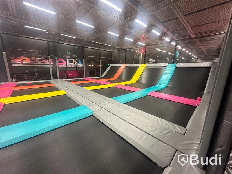 Dodgeball Area med totalt 16 st studsmattor - 32503