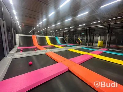 Dodgeball Area med totalt 16 st studsmattor - 32503