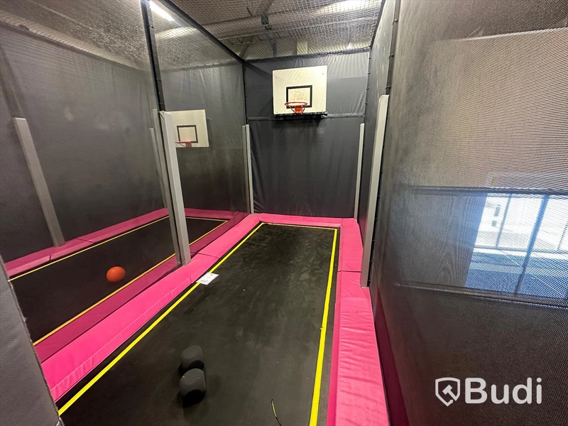 Basket Area, 2 st studsmattor med basketkorgar