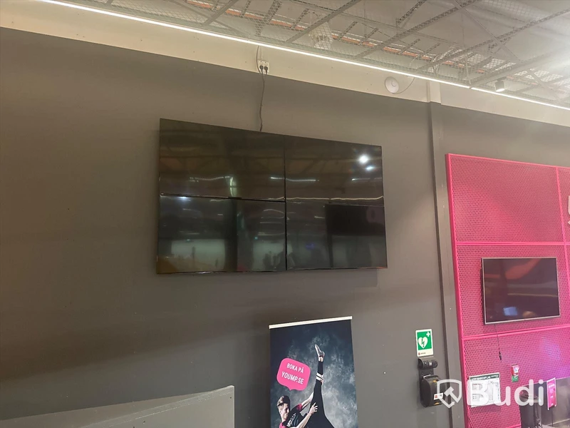 4 st bildskärmar (55 tums)