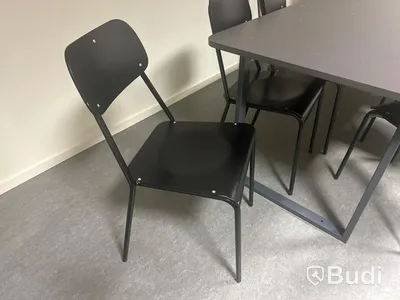 Bord samt 9 st stolar