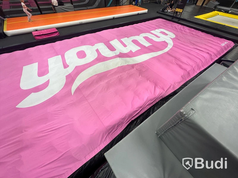 Big AirBag Arena