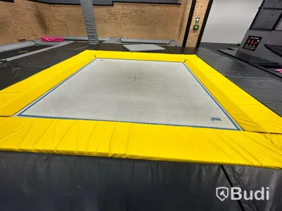 High Performance Arena, 5 st studsmattor