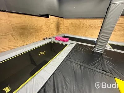 High Performance Arena, 5 st studsmattor