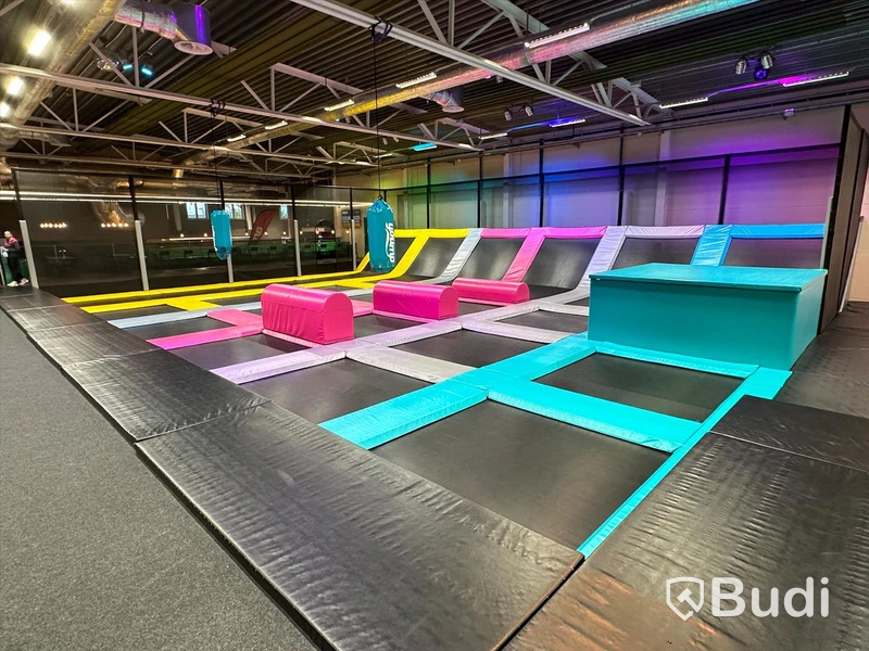 Free Jumps – område med 6 banor