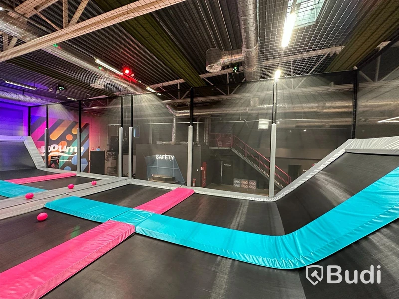 Dodge Ball Area med 3 banor