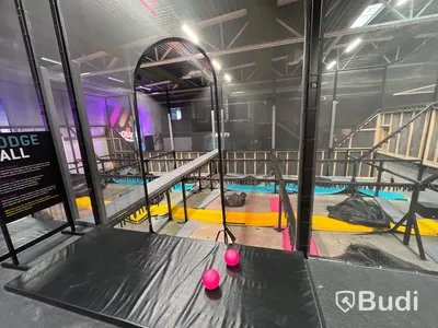 Dodge Ball Area med 3 banor