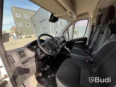Lätt lastbil Peugeot Boxer Van 335 2.2 BlueHDi | Manuell | 140hk | 2021