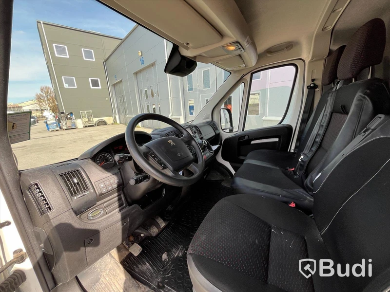 Lätt lastbil Peugeot Boxer Van 335 2.2 BlueHDi | Manuell | 140hk | 2021