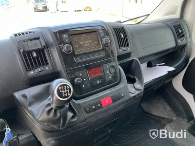 Lätt lastbil Peugeot Boxer Van 335 2.2 BlueHDi | Manuell | 140hk | 2021