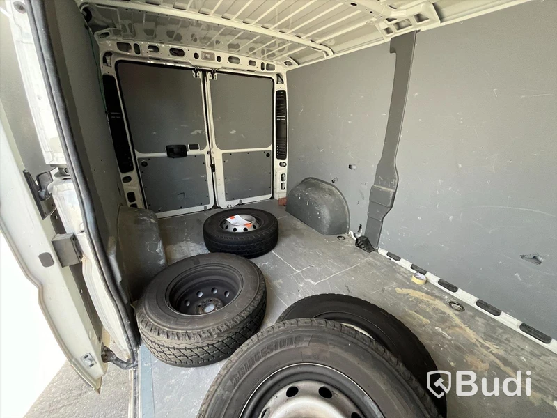 Lätt lastbil Peugeot Boxer Van 335 2.2 BlueHDi | Manuell | 140hk | 2021