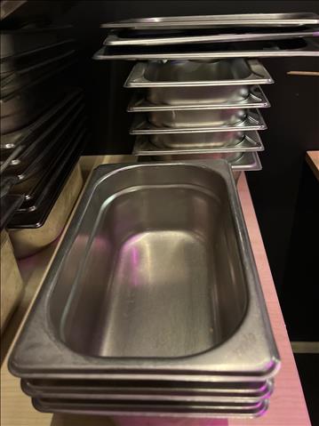 Rostfria kantiner 8st