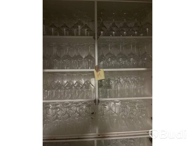 Glas i stor mängd.