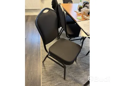 Matbord inkl. stolar och matta