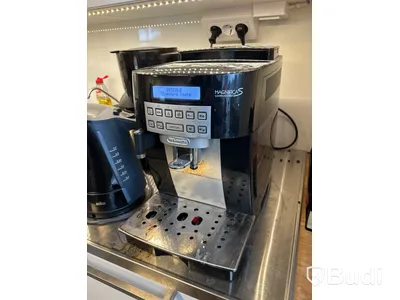 Kaffemaskinen DeLonghi, Magnifica S inkl. Braun vattenkokare och Philips kaffebryggare