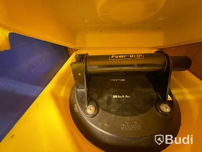 Allt hyllan på hyllan parti med diverse, glaslyft vakuum, verktyg och tillbehör