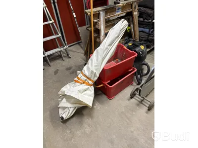1 st Fönsterparaply med ställning