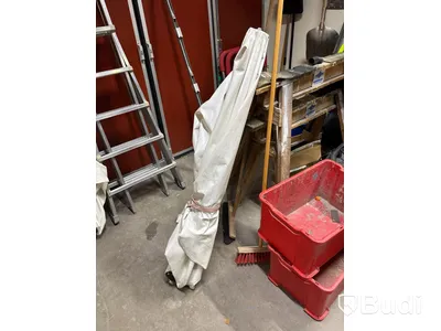 1 st Fönsterparaply med ställning