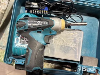 Borrskruvdragare Makita TD090D inkl. batteriladdare