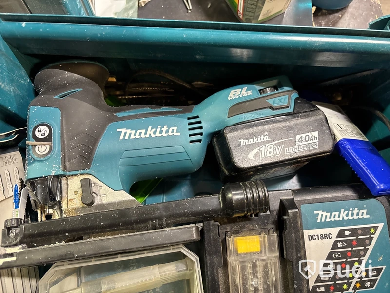 Sticksåg Makita DJV181 inkl. batteriladdare