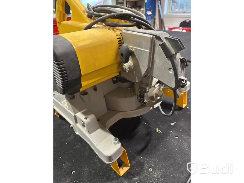 Kap- och gersåg DeWalt, DW707