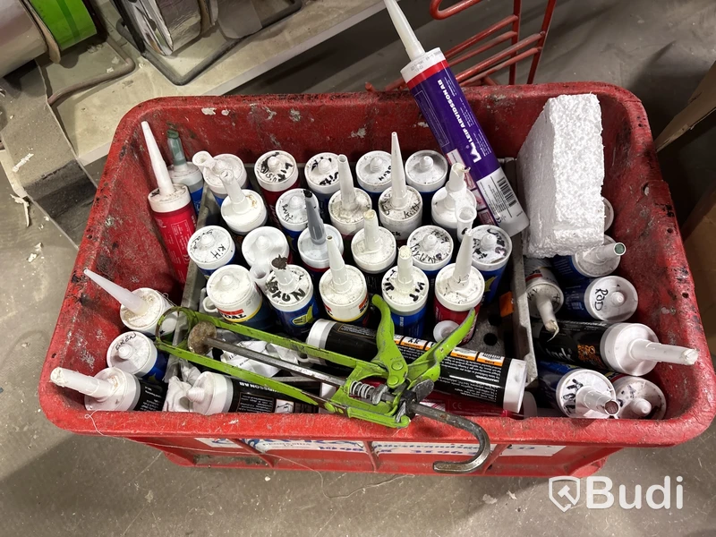 Parti med diverse silikon och färg