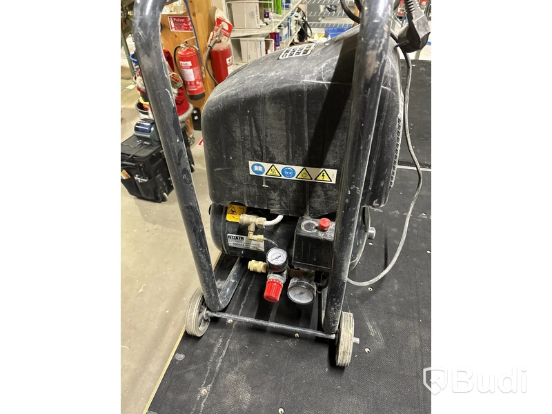 Kompressor Nuair, Silverstone OM231 AWARD