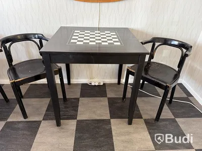 Bord med spelbräden