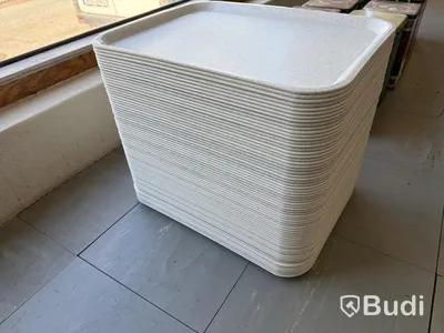 Brickställ och brickor